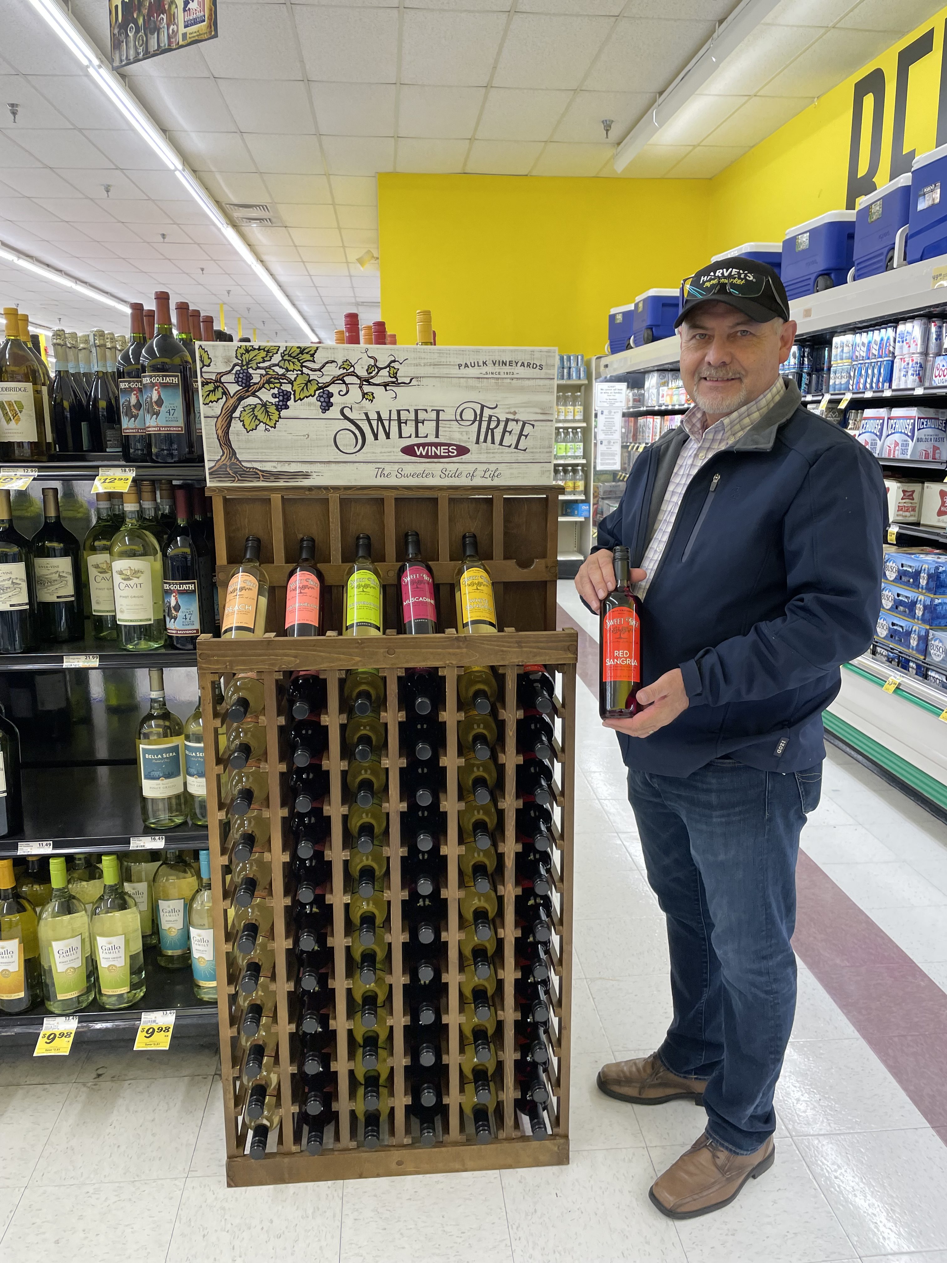 Harveys, EastmanJuan Rivera, Mgr Paulk Vineyards